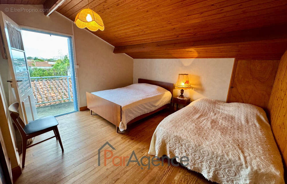 Maison à VAUX-SUR-MER