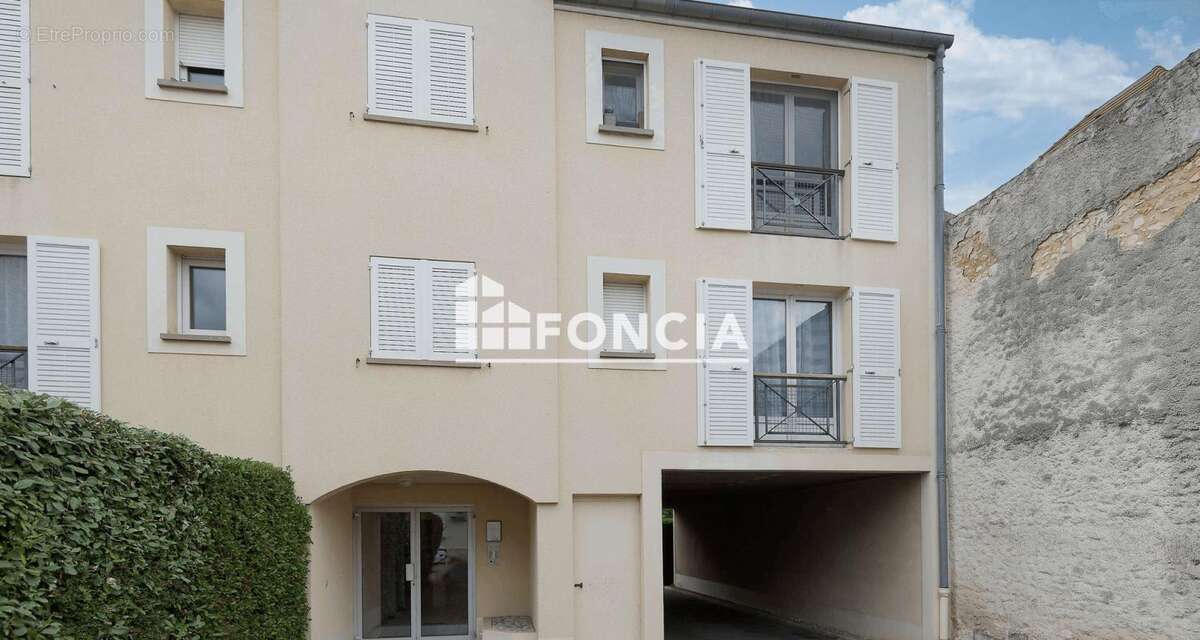 Appartement à DAMMARIE-LES-LYS