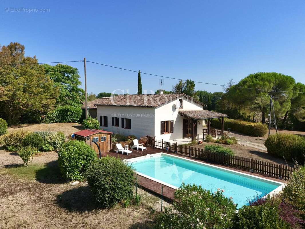 Proche d’Eymet – Maison de plain-pied avec dépendances et piscine - photo 2