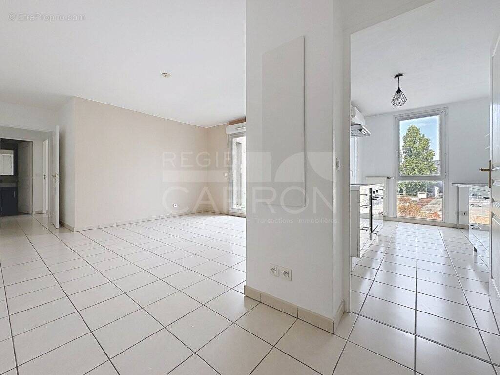 Appartement à LYON-9E