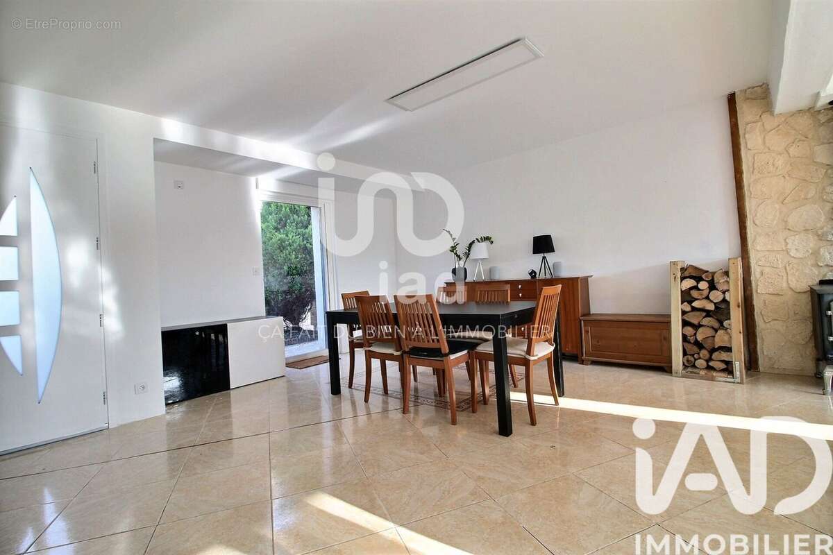 Photo 2 - Maison à CRISENOY