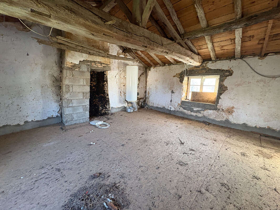 Maison à SAINT-CHRISTOPHE-DU-LIGNERON