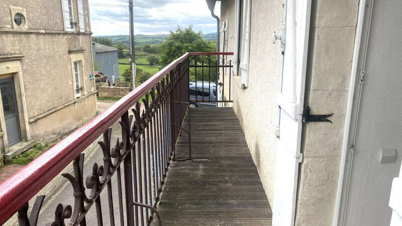 Maison à METZ-LE-COMTE