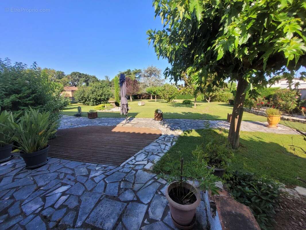 Maison à SAINT-SULPICE