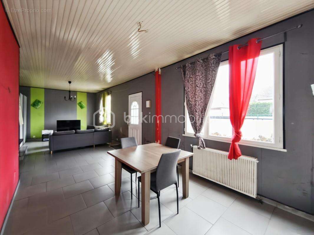 Maison à GOUSSAINVILLE