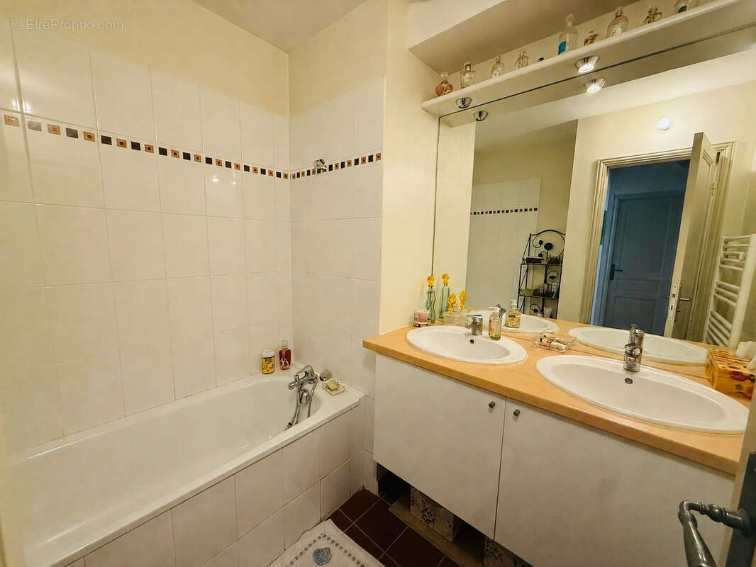 Appartement traversant au cœur de la Bastide Saint-Louis - photo 8