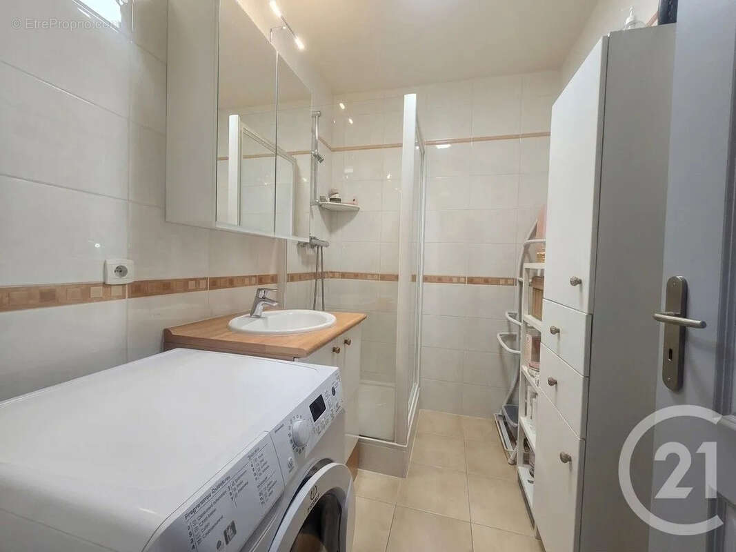 Appartement à SAINT-MAUR-DES-FOSSES