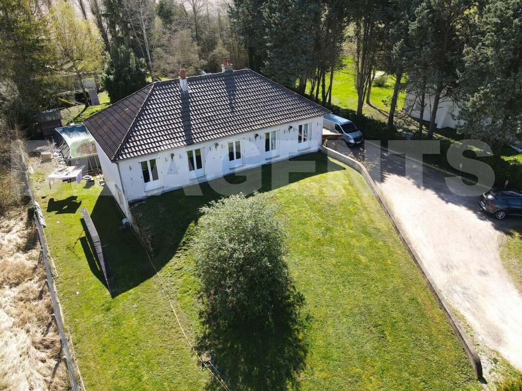 40 - Maison à LORRIS