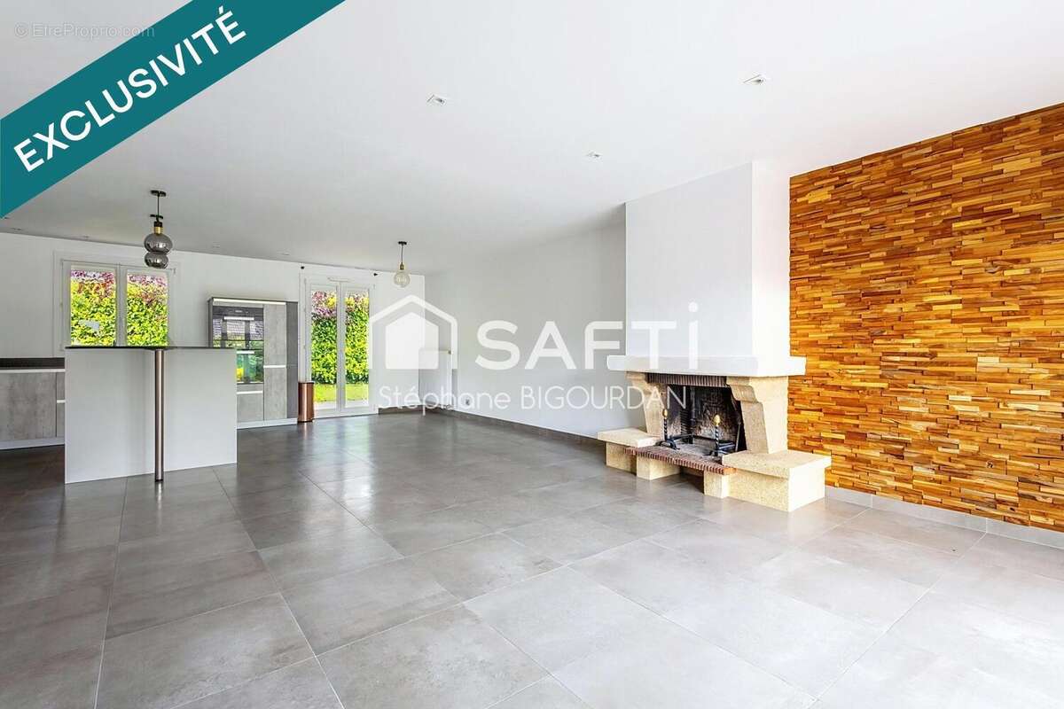 Photo 4 - Maison à MISEREY-SALINES