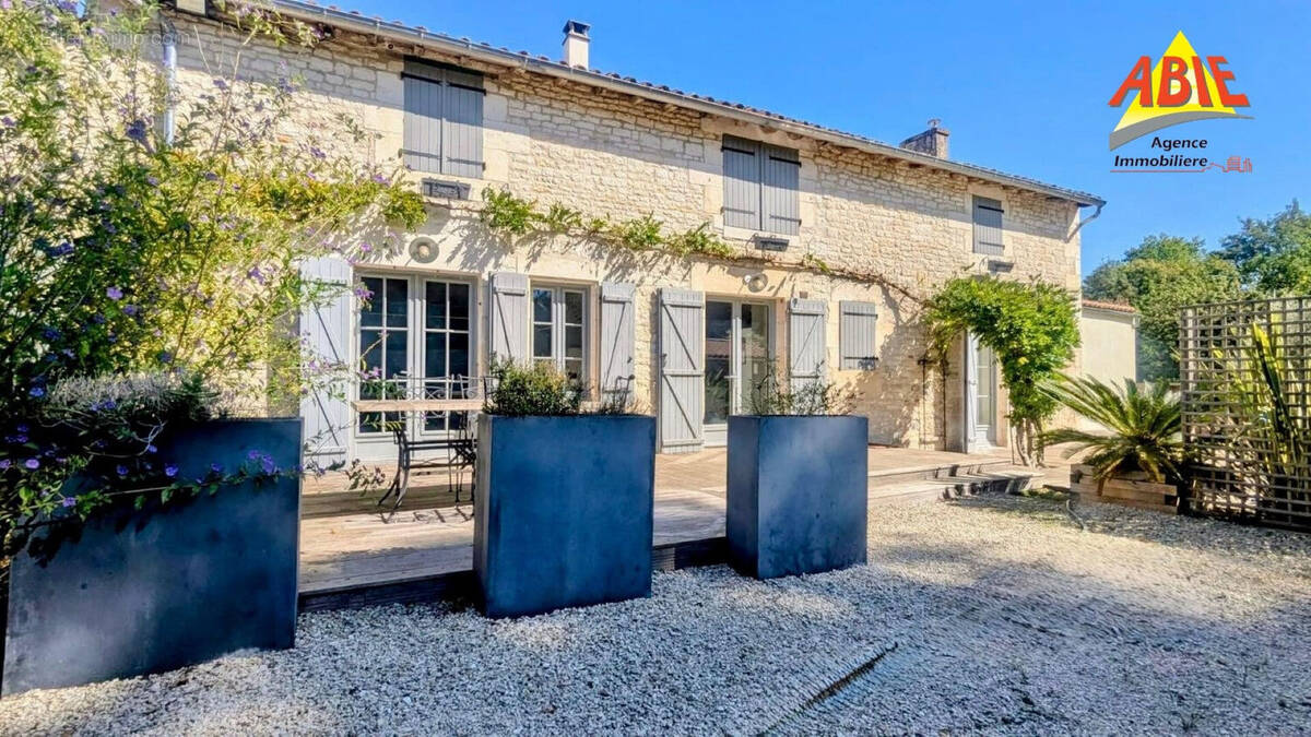 Photo 1 - Maison à MAGNE