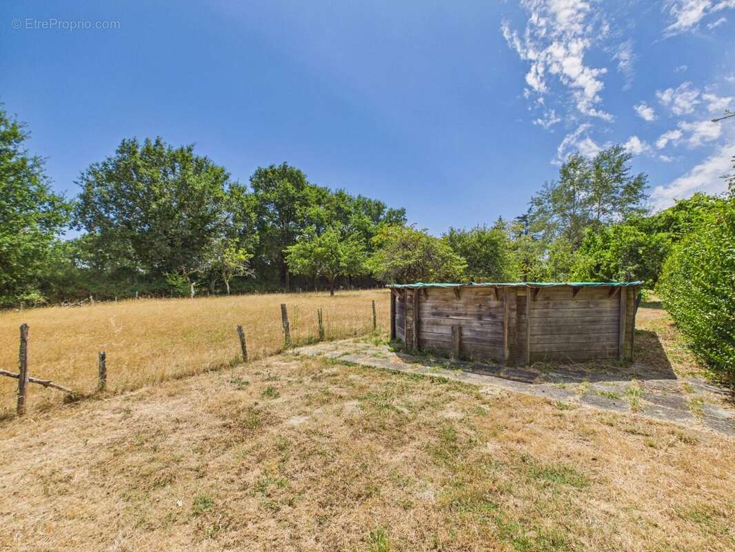 Maison familiale – 3 chambres – 5 307 m² de terrain avec piscine - photo 12