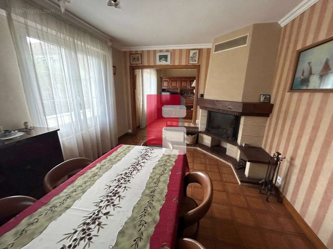 Maison à BREVIANDES