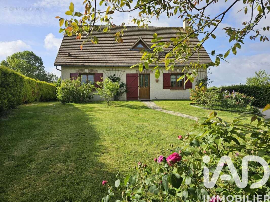 Maison 136 m² à Parville  - photo 2