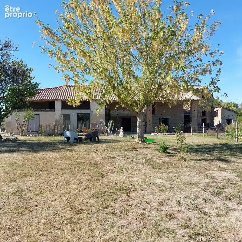 Maison à vendre 5 pièces SAINT ETIENNE DE TULMONT (82) corps de ferme rénové avec dépendance sur environ 20000m² de terrain envi - photo 2