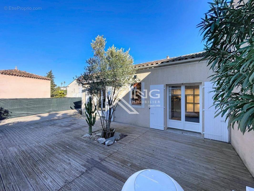 Maison 3 pièces 66 m² · à Frejus · 66 m² · 345 000 €