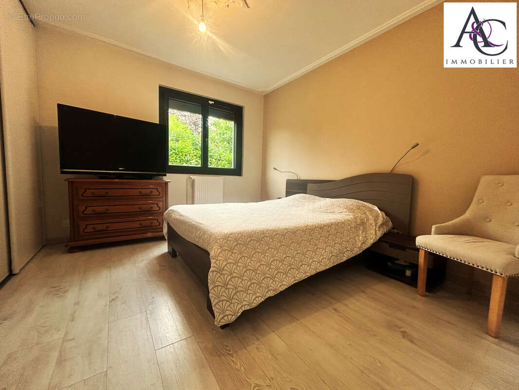 Maison à SAINT-DOULCHARD