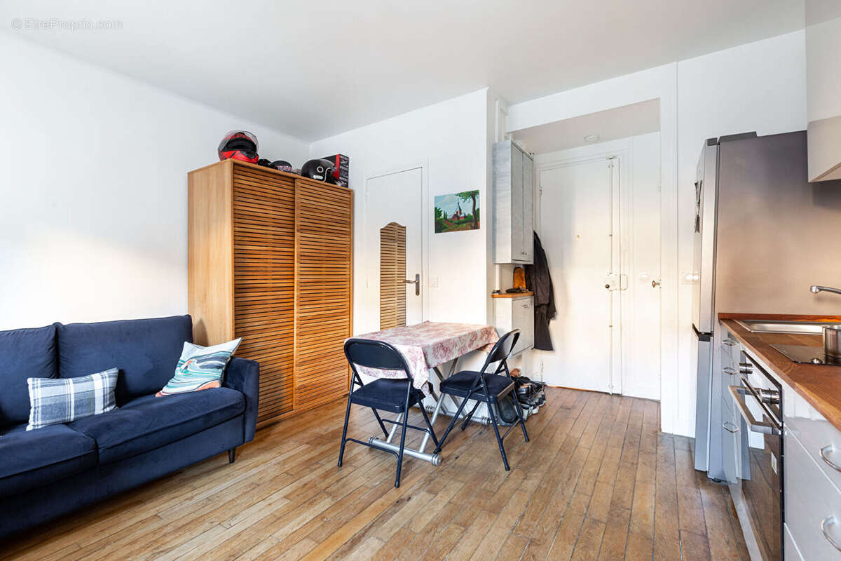 Appartement à PARIS-14E