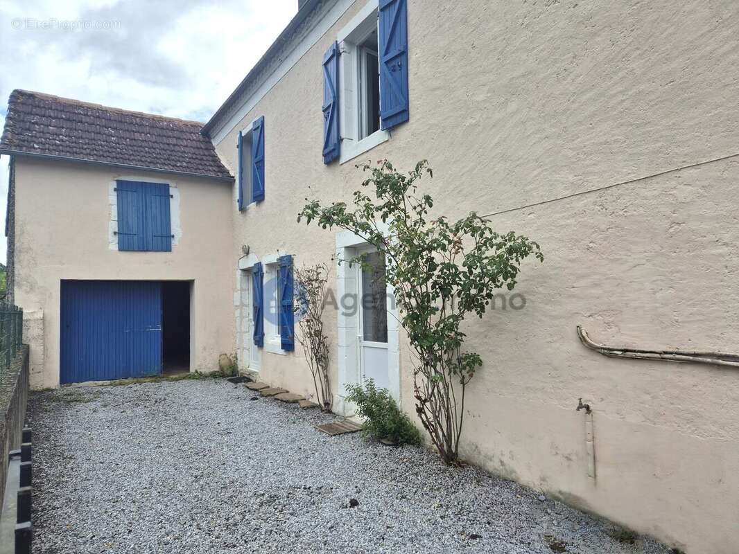 64190 Navarrenx Maison de 100m2 T4 à 140 000 - Maison à NAVARRENX