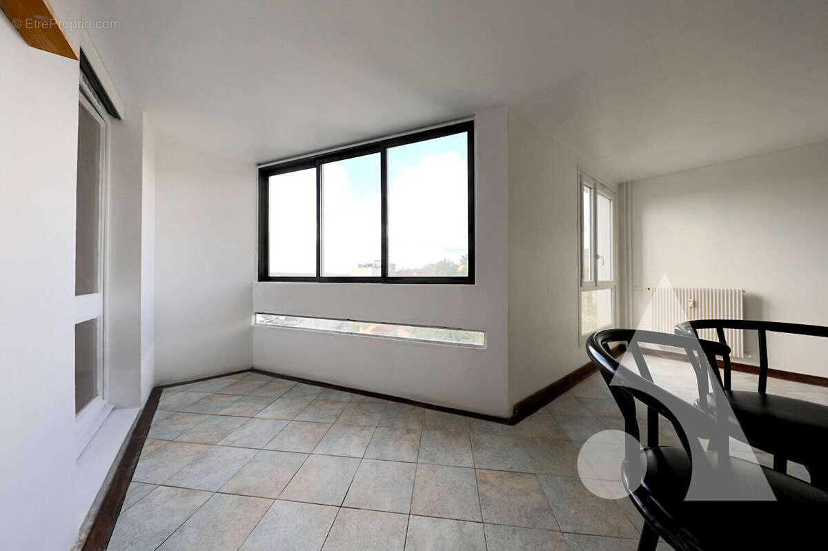 Appartement à CORBEIL-ESSONNES