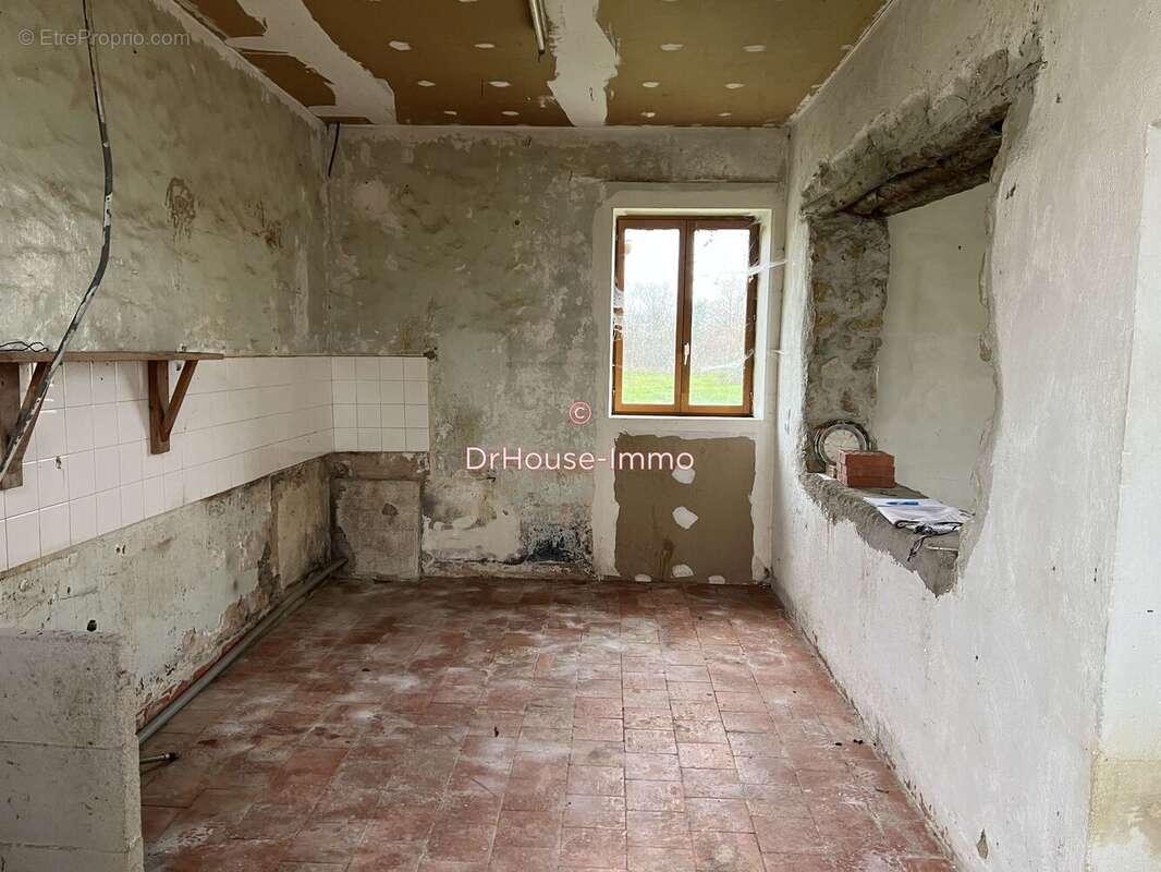 Maison à THEVET-SAINT-JULIEN