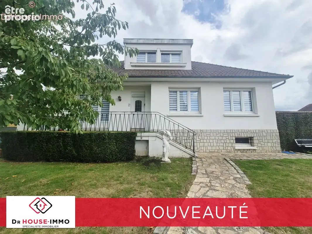 Photo Maison à Aire-Sur-La-Lys au prix de 228 000€