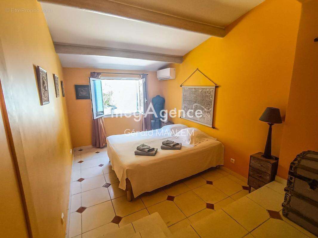 Villa de 170m² avec piscine à Grimaud - photo 9