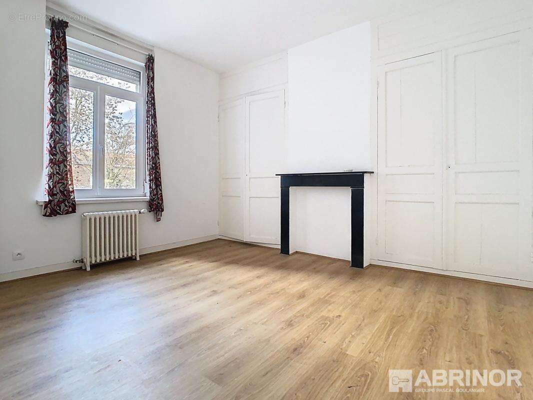 Maison à HELLEMMES-LILLE