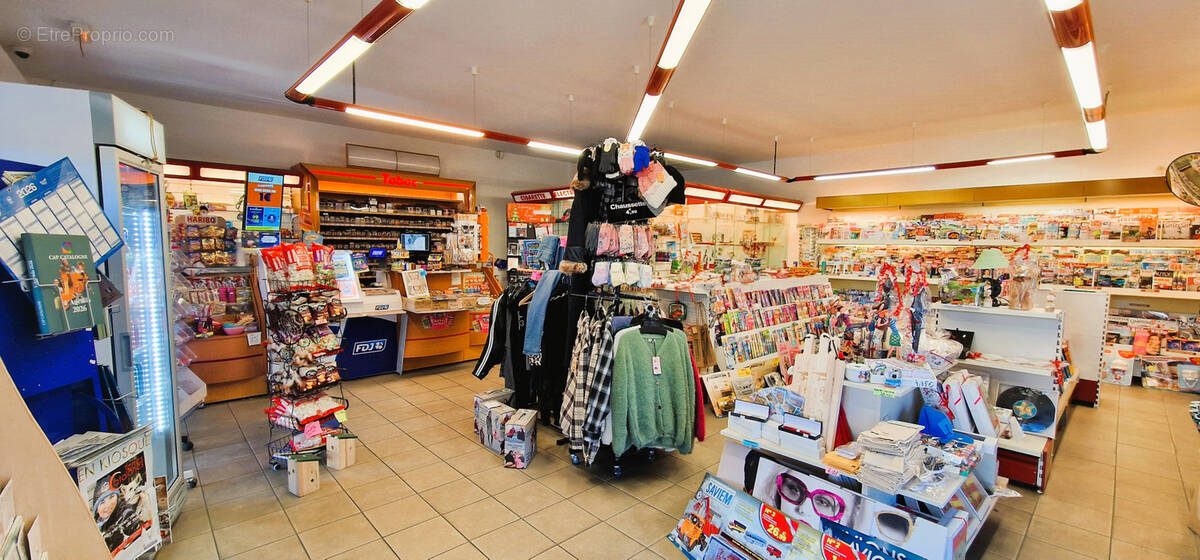 Commerce à SAINT-JEAN-PLA-DE-CORTS