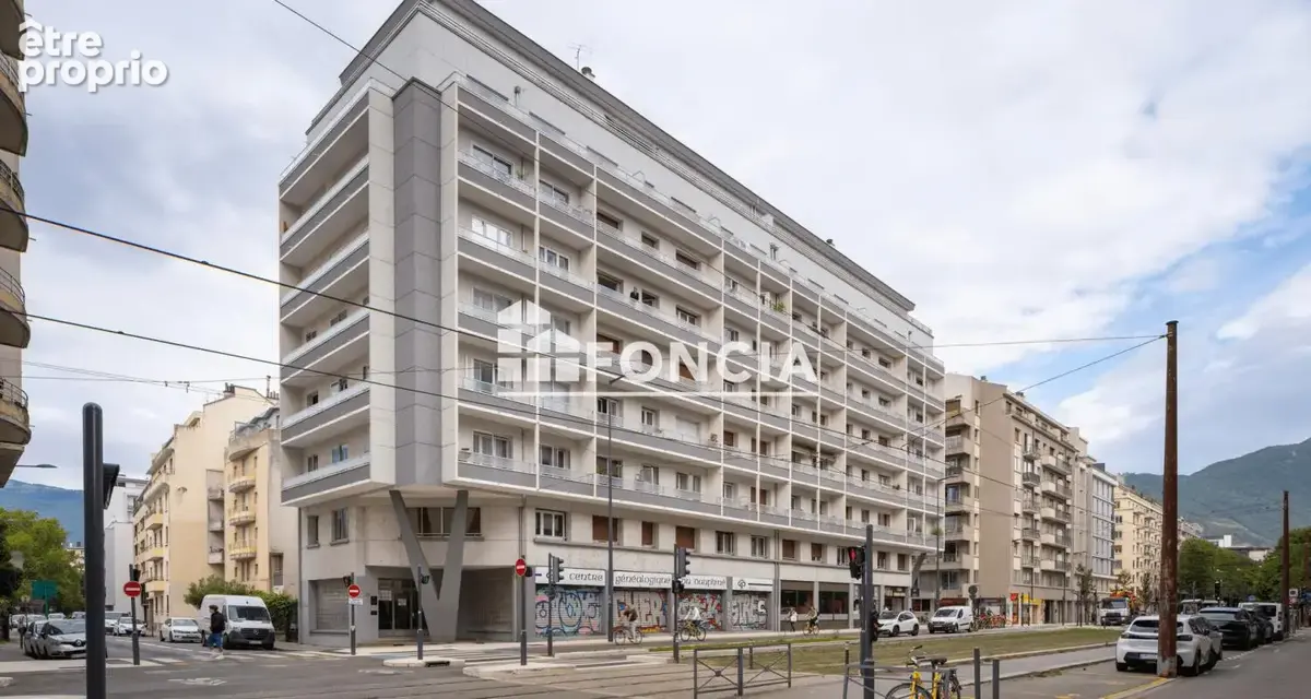 EXCLUSIVITE GRENOBLE proche Parc Paul Mistral - av Général Champon ! - photo 8