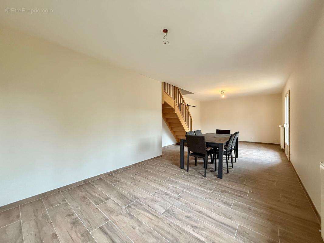 Maison à LONGECOURT-EN-PLAINE