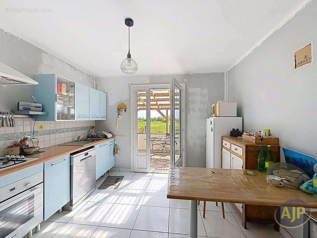 Maison à SAINT-DENIS-DU-PAYRE