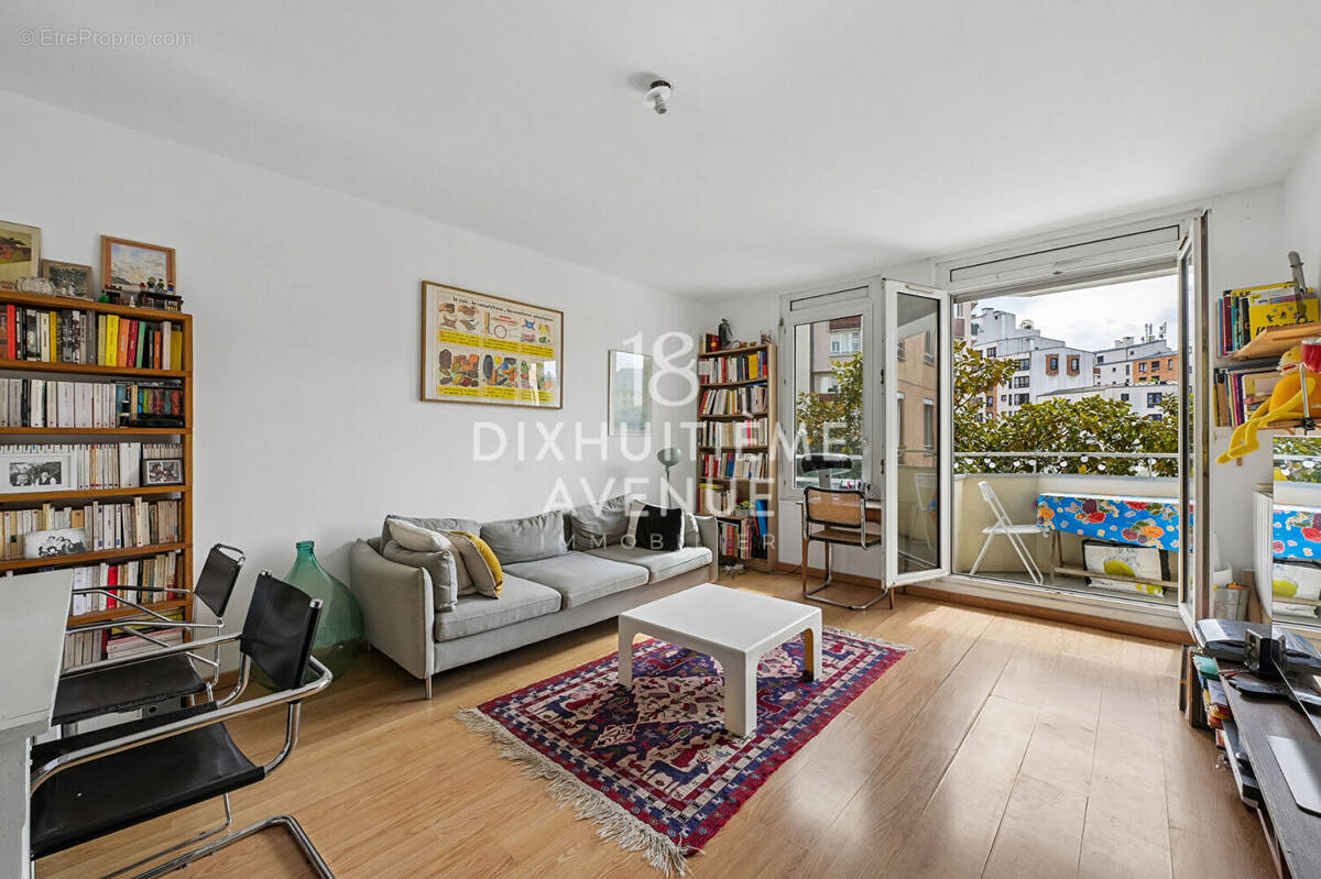 Appartement à PARIS-10E