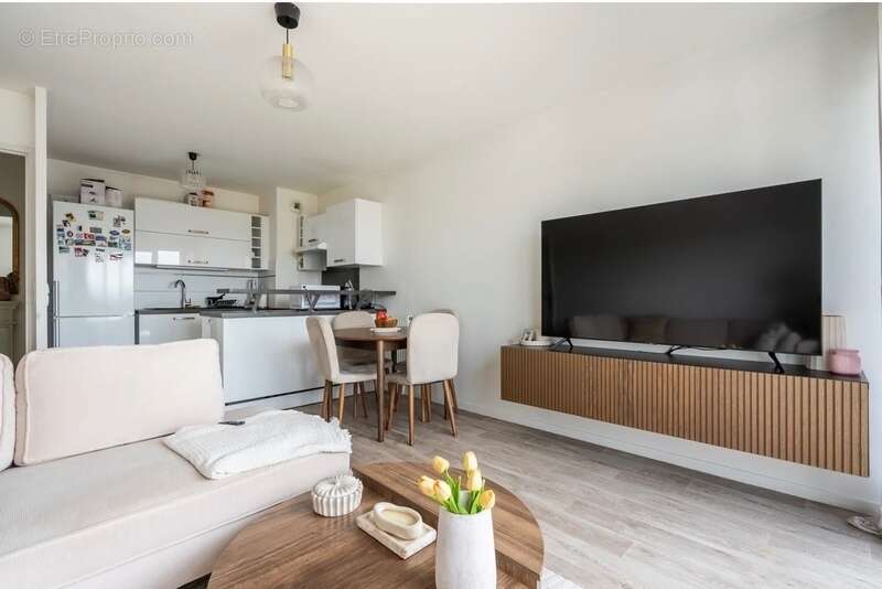 Appartement à vendre T 3 , 55 m2 a LIVRY GARGAN (93) - photo 3
