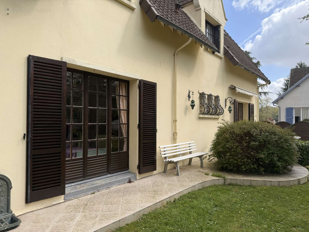 Maison à L'ETANG-LA-VILLE