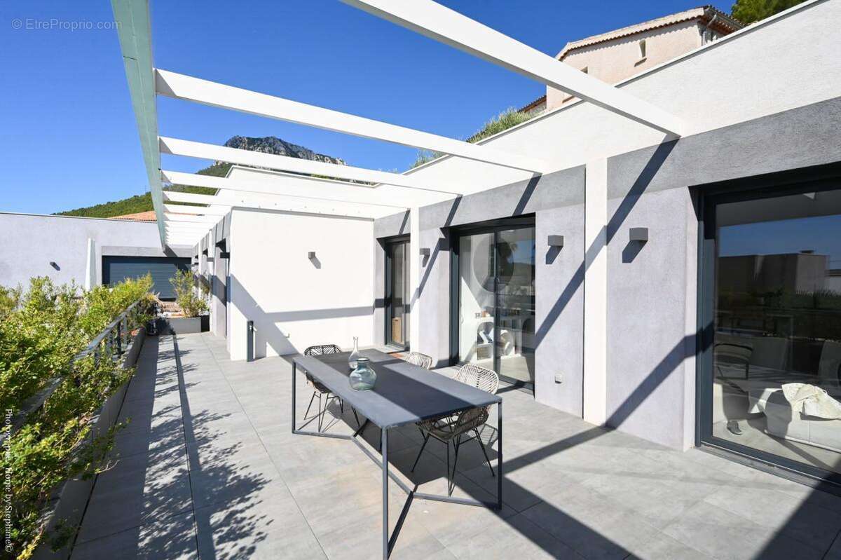 Appartement à LA FARLEDE