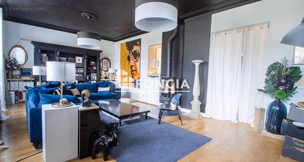 Maison à MONTLOUIS-SUR-LOIRE