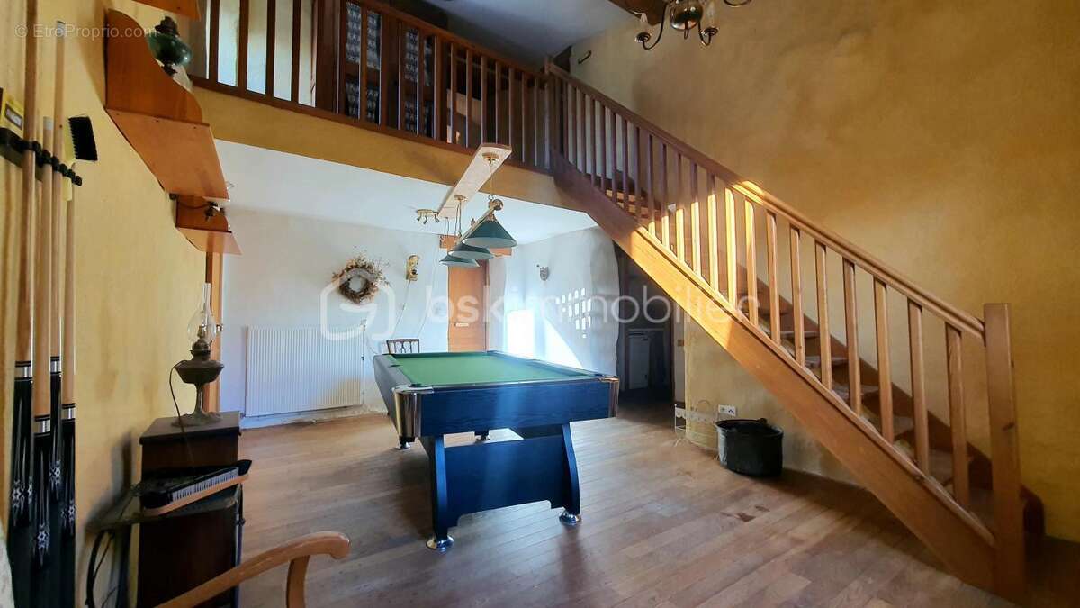 Maison à CUBIERES-SUR-CINOBLE