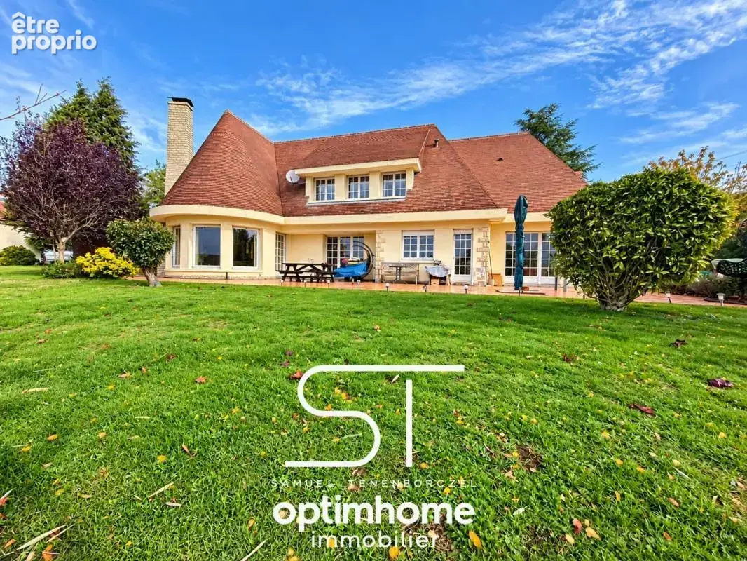 Maison 7 pièces 207 m² · à Valorbiquet · 207 m² · 480 000 €
