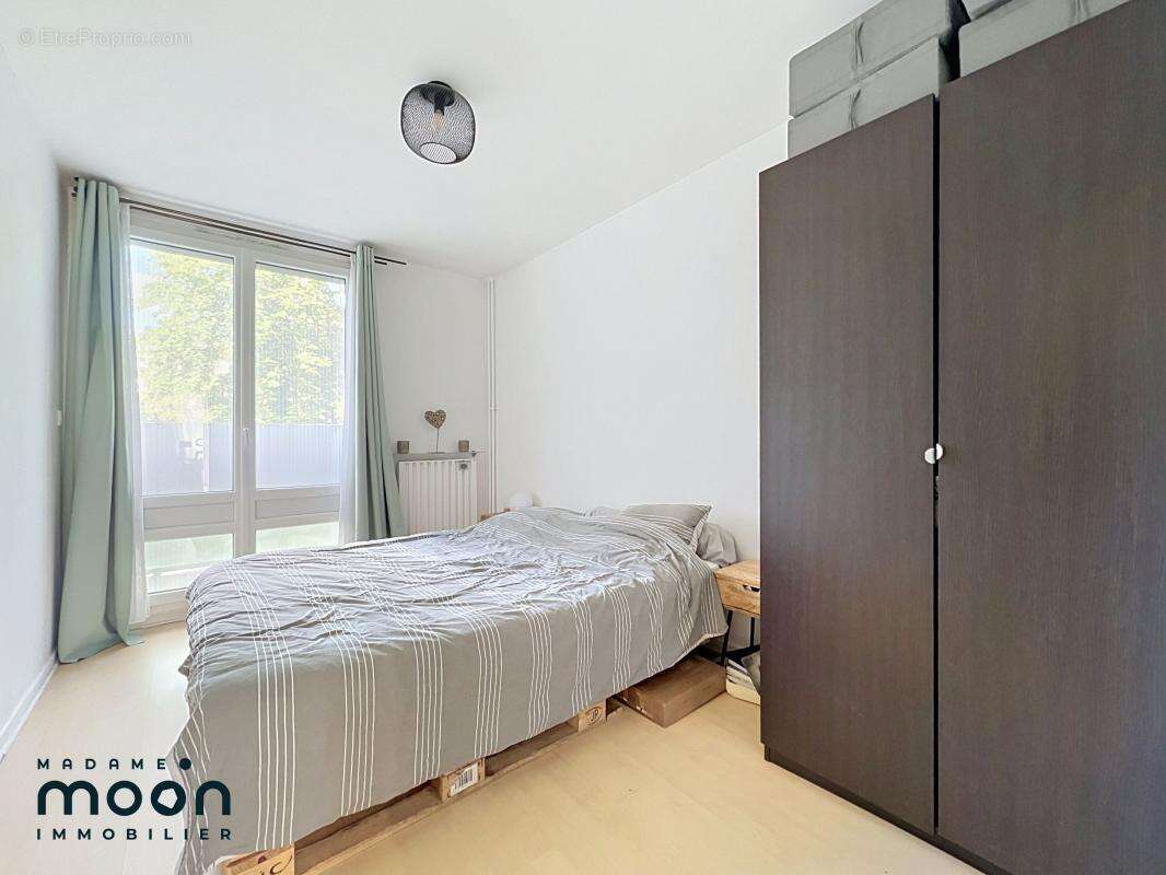 A Vendre - Appartement T3 - Balcon - Cave - Stationnement - photo 9