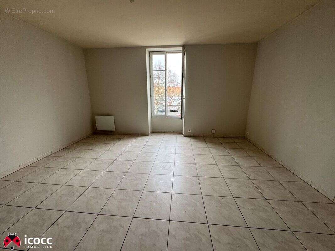 Appartement 160 m² à Lucon  - photo 2