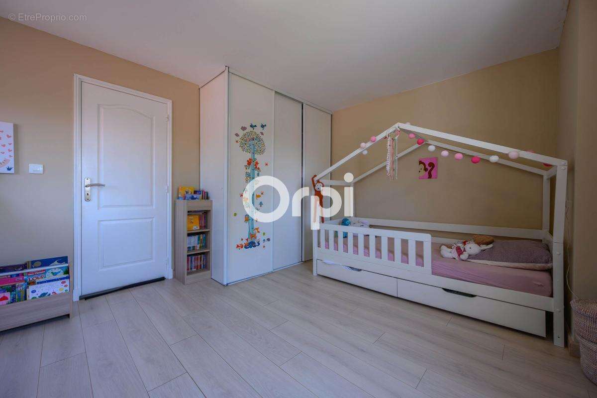 Maison 110m², Jardin, Stationnement - photo 14