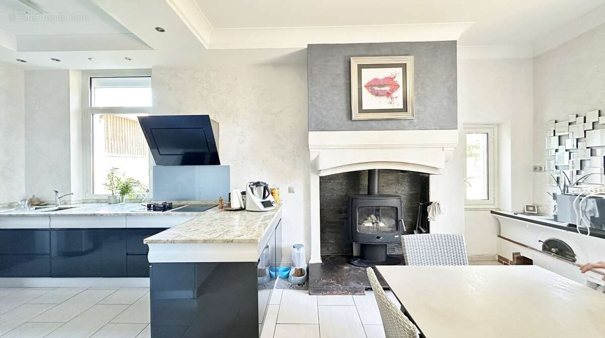 Maison à SAINT-JULIEN-EN-BORN