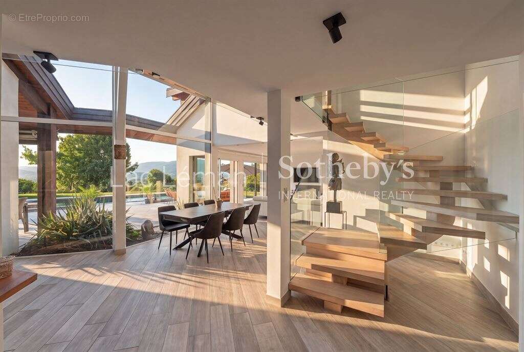 Villa Contemporaine d'Exception avec 4 Chambres en Suite - photo 2