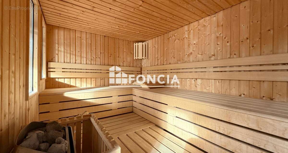 Maison à NOTRE-DAME-DE-BELLECOMBE