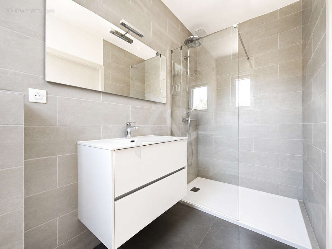 Villa t7 de 211m2 contemporaine avec piscine sous-sol aménagé et chambre indépendante - photo 29