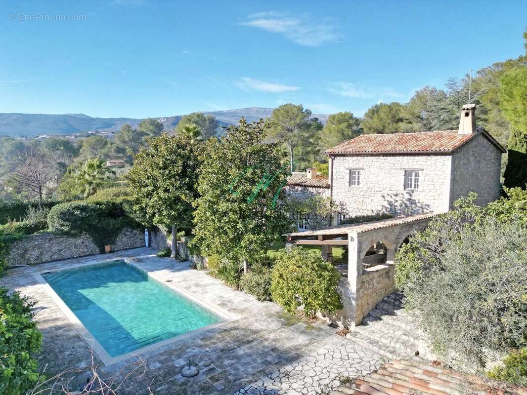 Maison à LE ROURET