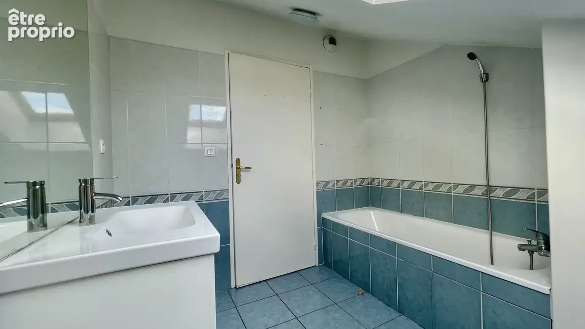 Spacieux type 3 / cave + poss garage en sus - photo 8