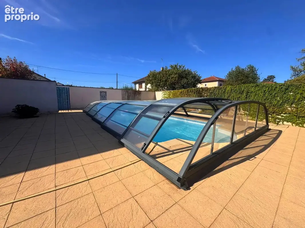 Maison 6 pièces 210 m² à vendre à Roanne (42300) - photo 2