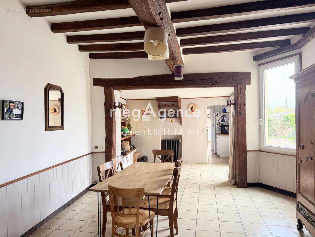 Maison à TREMENTINES