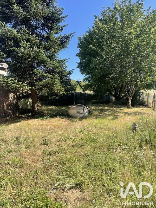 Maison 94 m² à Espiet  - photo 8